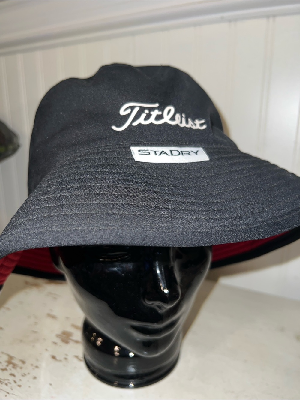 Titleist golf bucket hat L/XL